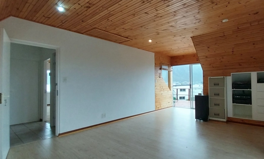 4 Bedroom Property for Sale in Bettys Bay Western Cape